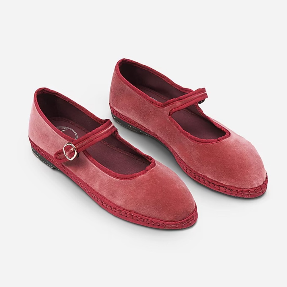 Flabelus Antonia Mary Janes, size 37. NWT